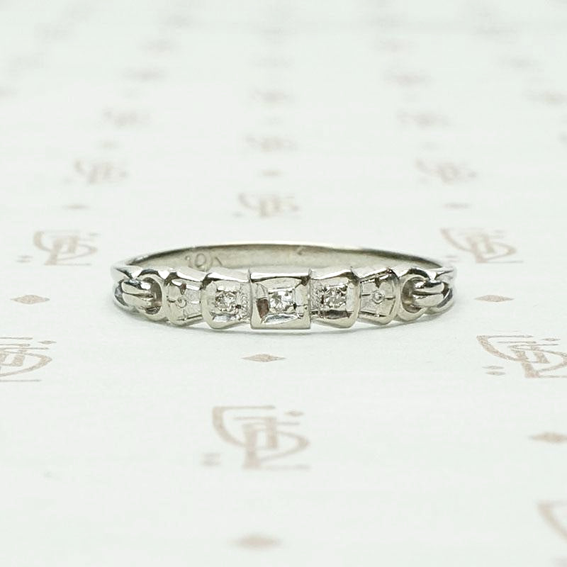 1930s White Gold Band with Deco Details