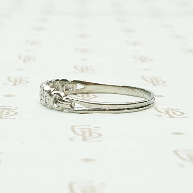 1930s White Gold Band with Deco Details