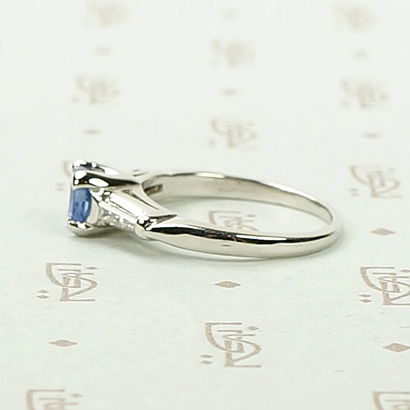Cornflower Blue Antique Sapphire in 1940's Platinum