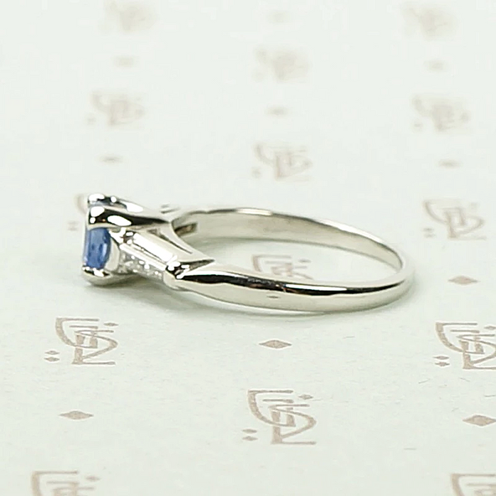 Cornflower Blue Antique Sapphire in 1940's Platinum