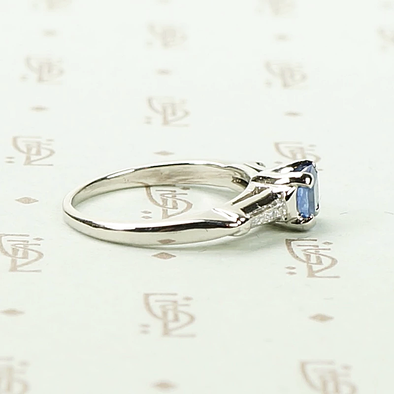Cornflower Blue Antique Sapphire in 1940's Platinum