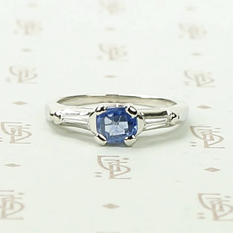 Cornflower Blue Antique Sapphire in 1940's Platinum