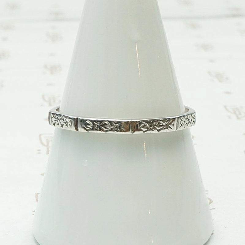 Faceted Engraved Mens Band in White Gold