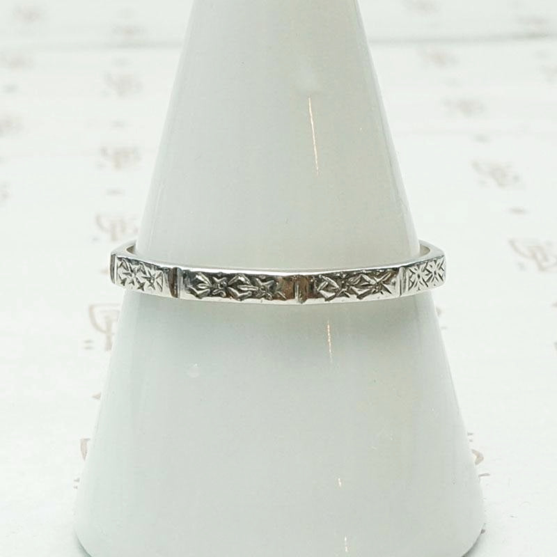 Faceted Engraved Mens Band in White Gold