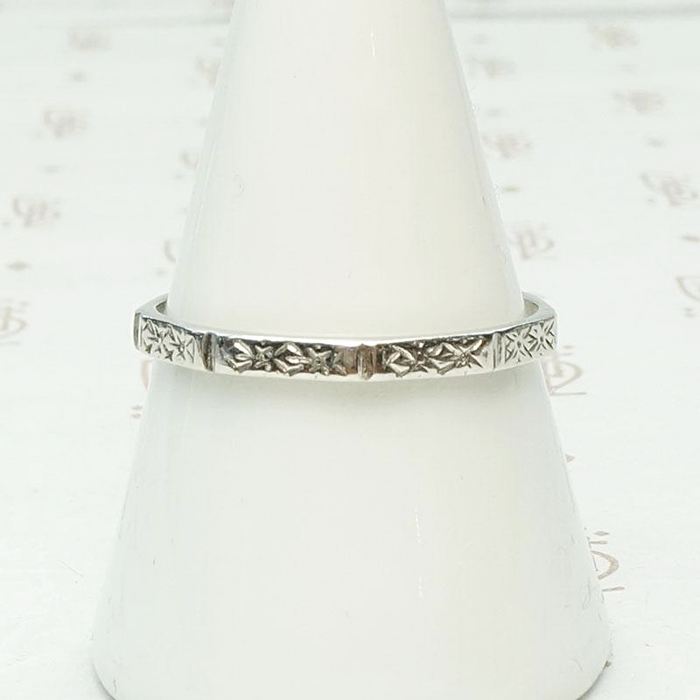 Faceted Engraved Mens Band in White Gold