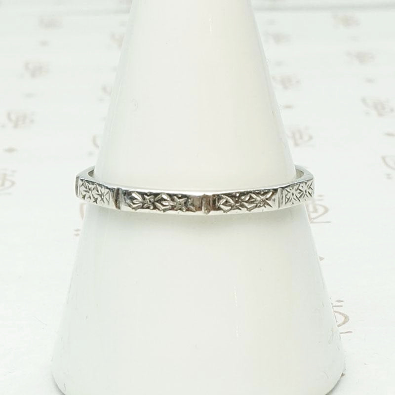 Faceted Engraved Mens Band in White Gold