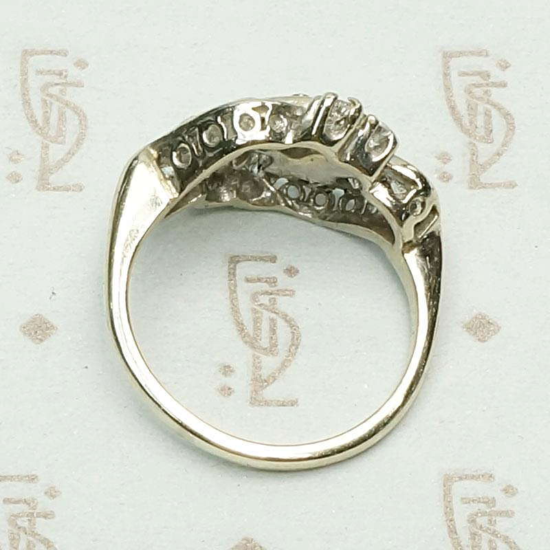 Paisley Diamond Ring in White Gold, top view