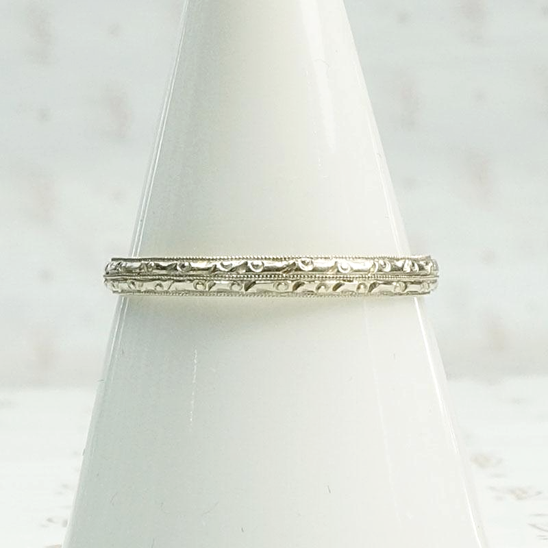 Highly Detailed White Gold Deco Wedding Band