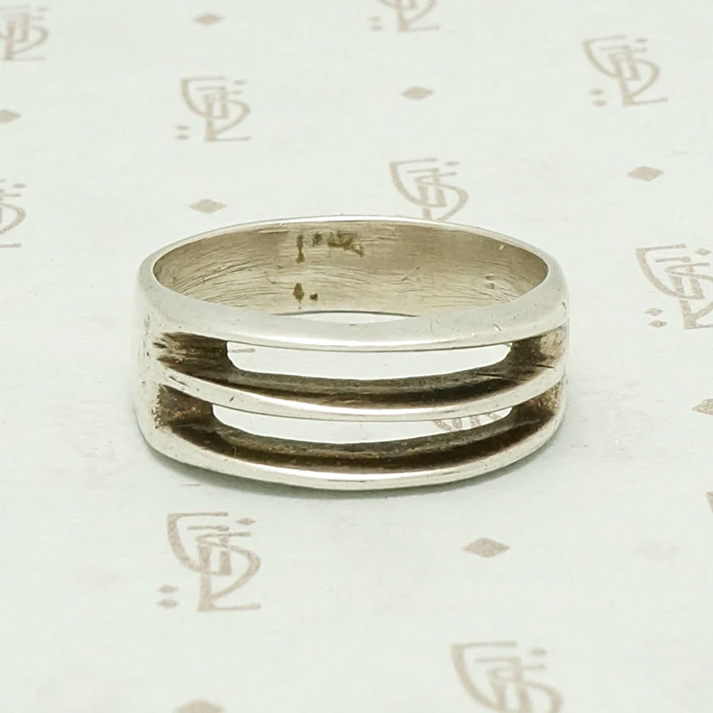 Mexican Modernist Open Grill Band