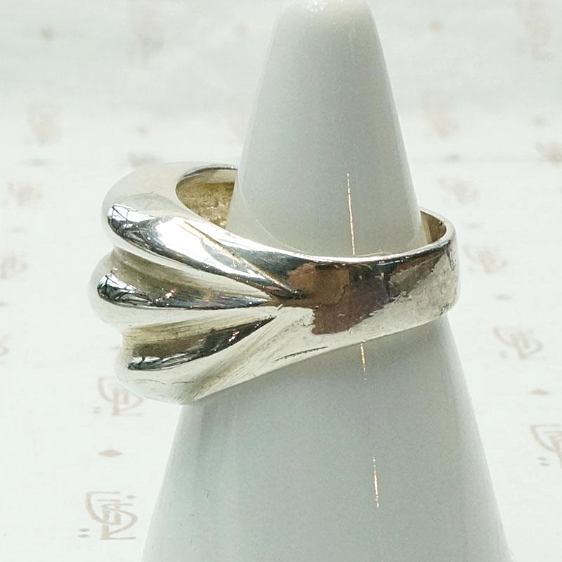 Triple Dome Modernist Band