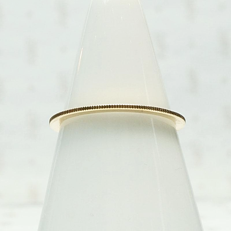 Retro Gold Band with Ribbed Edge