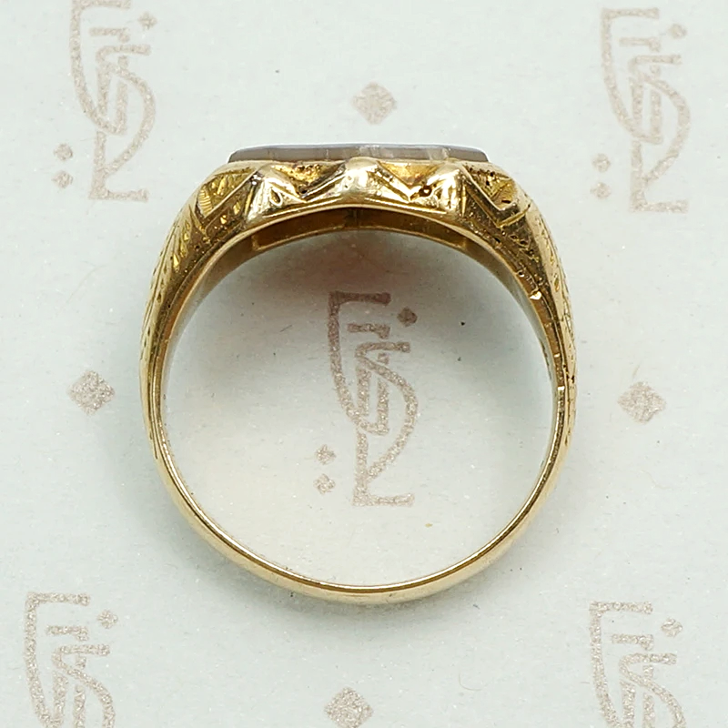 English Red Agate 15ct gold Edwardian Signet Ring. Top view.