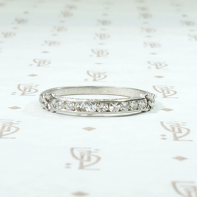 Crisp & Sparkling Deco Diamond Platinum Band