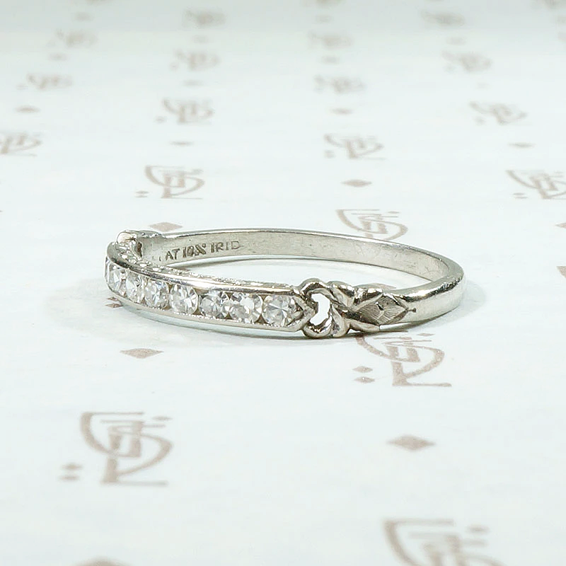 Crisp & Sparkling Deco Diamond Platinum Band