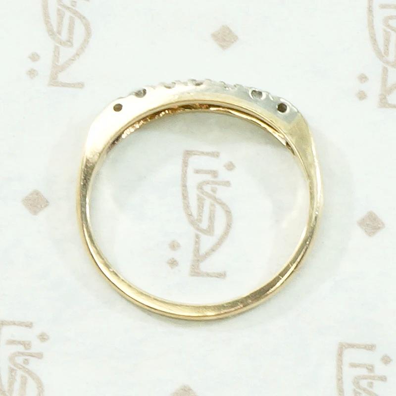 Pretty Two-Tone Diamond Wedding Band