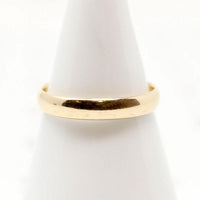 Vintage Gold Wedding Band with Light Half Round