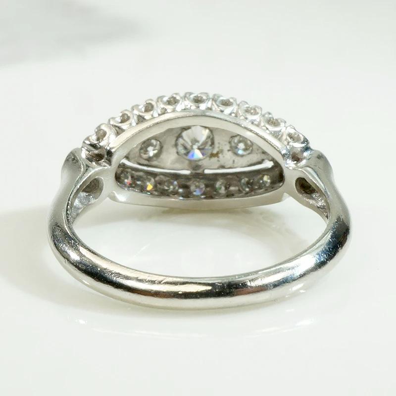 Glittering Diamonds in Platinum "Eye" Band