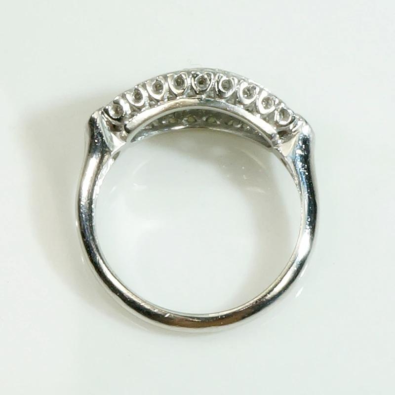 Glittering Diamonds in Platinum "Eye" Band
