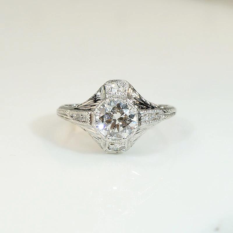 Enchanting Details Diamond Deco Engagement Ring