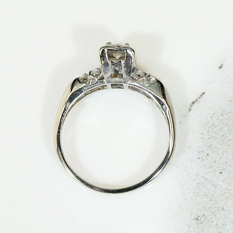 Classic Diamond & White Gold Engagement Ring