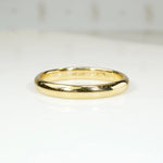 Curvaceous 18k Gold Tiffany Wedding Band