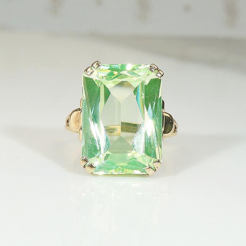 Florescent Uranium Spinel Cocktail Ring