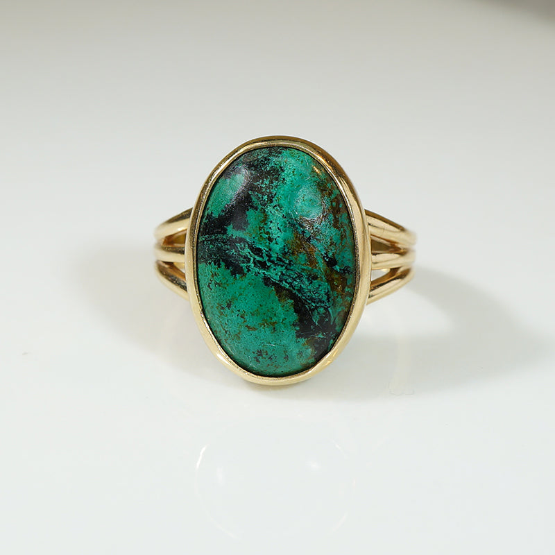 Unusual Maw-Sit-Sit Gold Ring