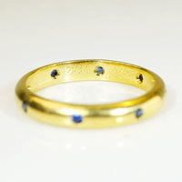Lush Sapphire Studded 18k Gold Band