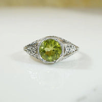 Art Deco Flowery Filigree Peridot Ring