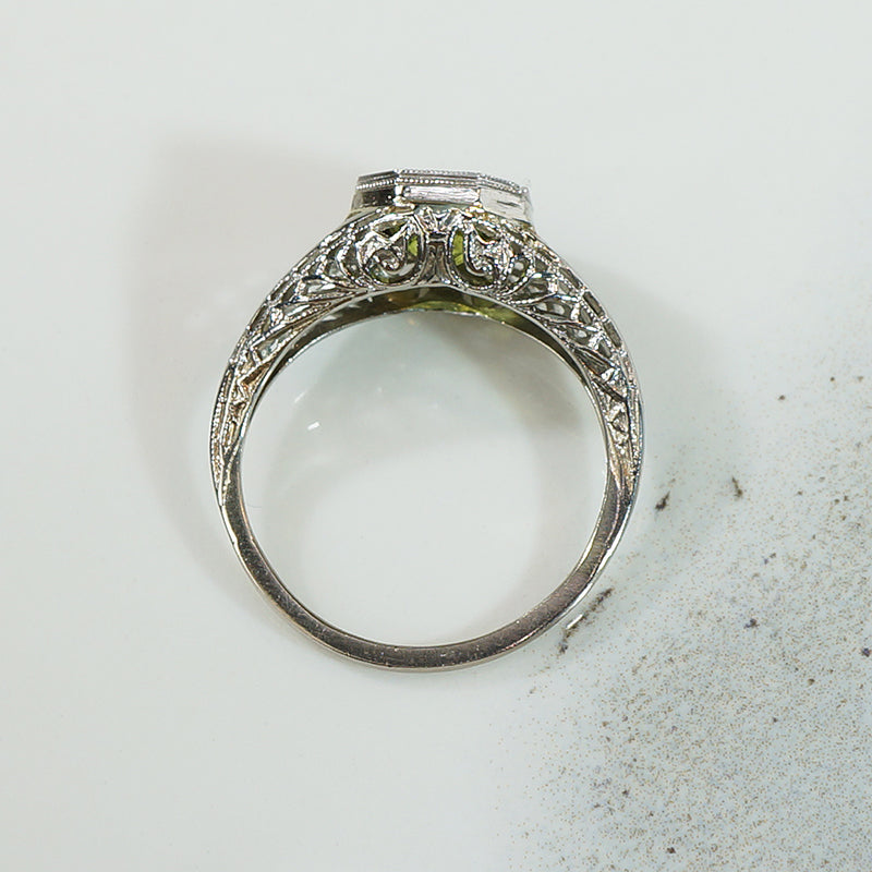 Art Deco Flowery Filigree Peridot Ring