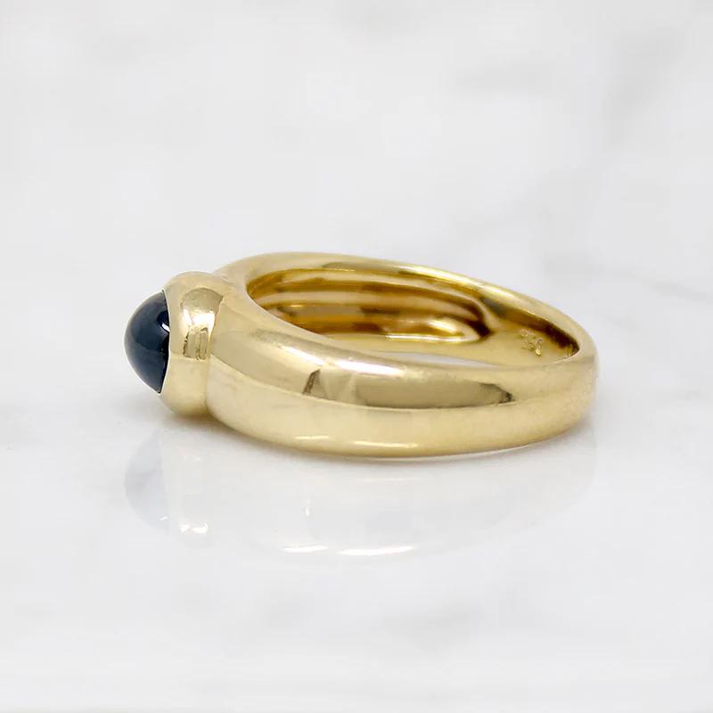 Regal Sapphire Cabochon in Curvaceous 18k Ring