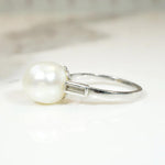 Sublime Natural Pearl in Platinum Ring