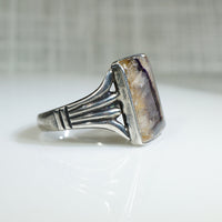 Early Agate and Silver Native American Ring