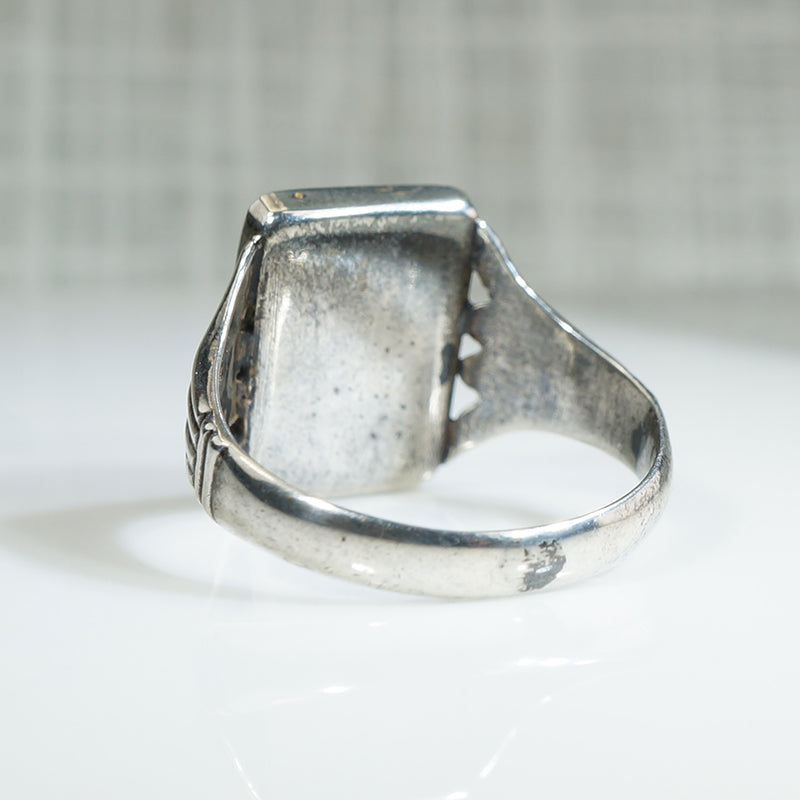 Early Agate and Silver Native American Ring