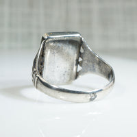 Early Agate and Silver Native American Ring