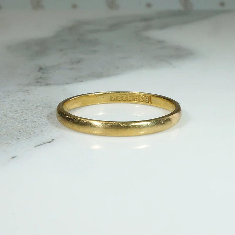 Slim 22k Antique Gold Wedding Band