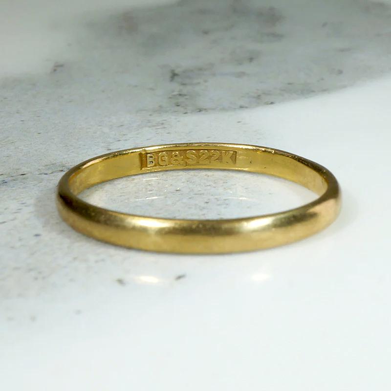 Slim 22k Antique Gold Wedding Band