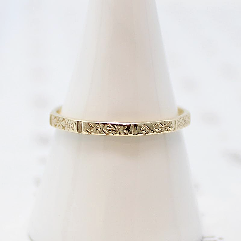 Faceted & Engraved Art Deco Style Wedding Band