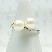 Mid Century Crossover Ring in Silver & Pearls