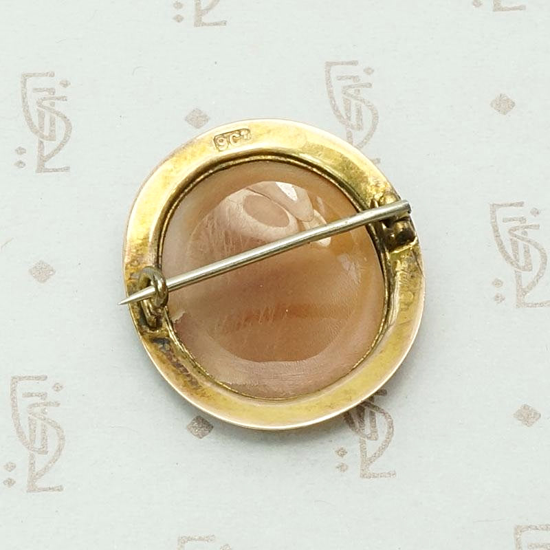 Veiled Woman & Urn Victorian Brooch in Engraved Gold