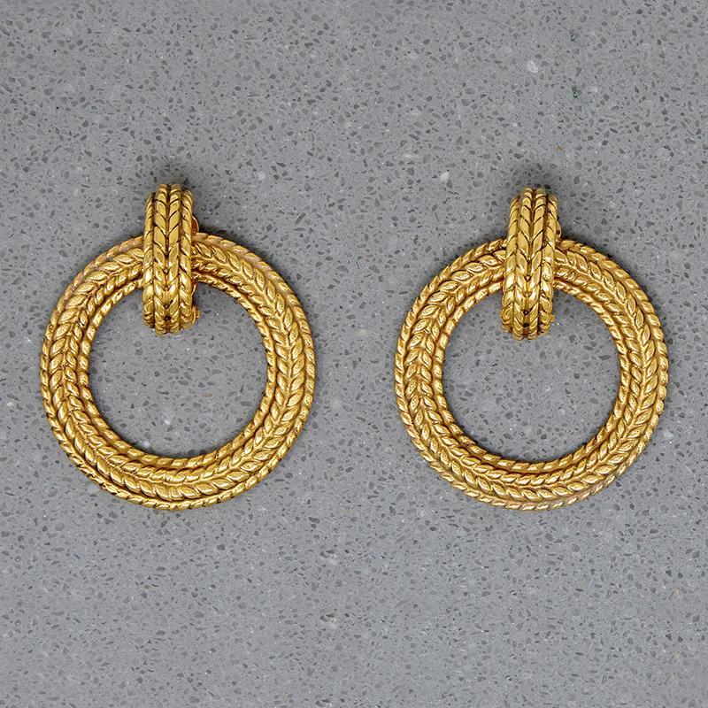 Fantastic Chanel Convertible Costume Hoops