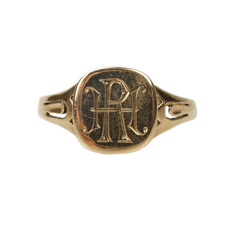 Classic and Beautiful circa 1900 Signet Ring
