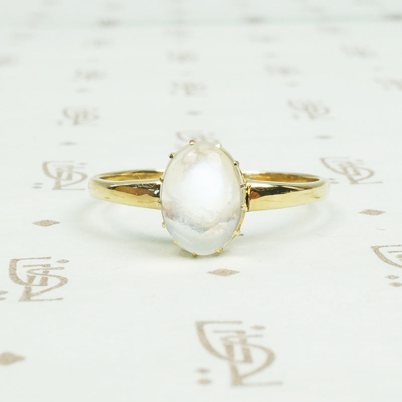vintage moonstone and gold ring