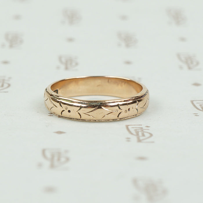 Engraved Design Vintage Rose Gold Wedding Band