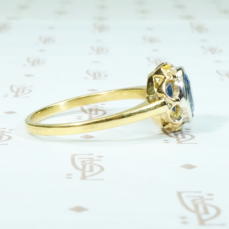 18k Gold Cerulean Blue Sapphire Solitaire