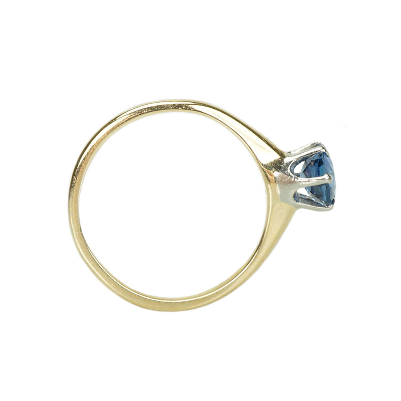 Cornflower Blue Sapphire Solitaire - Gem Set Love