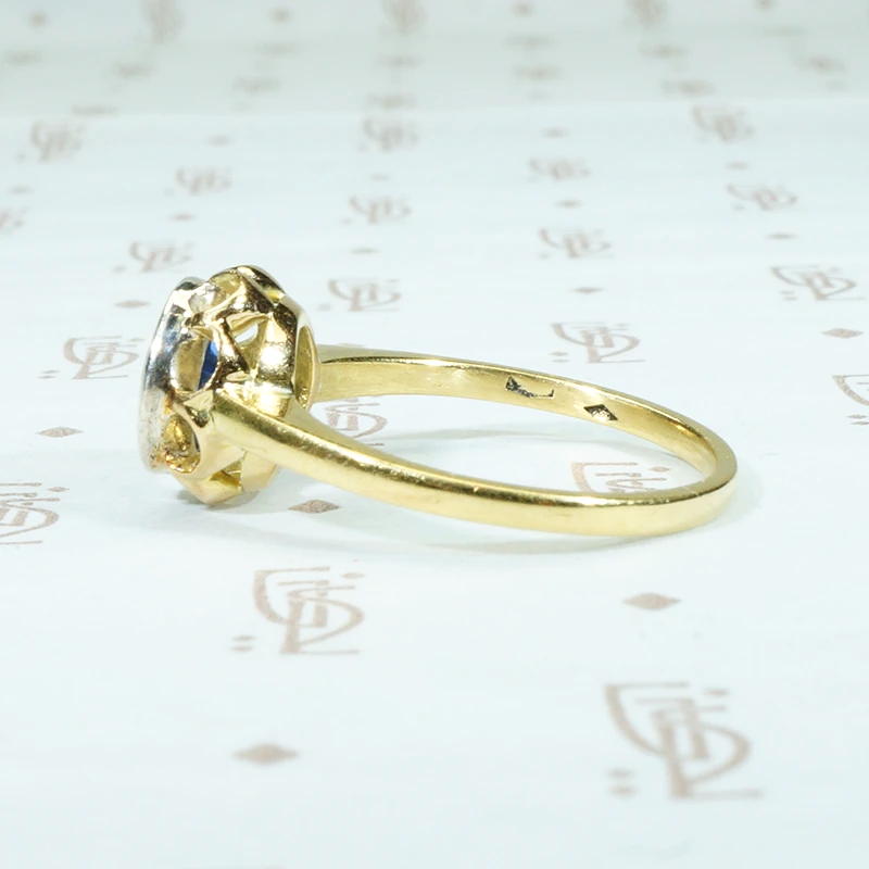 18k Gold Cerulean Blue Sapphire Solitaire