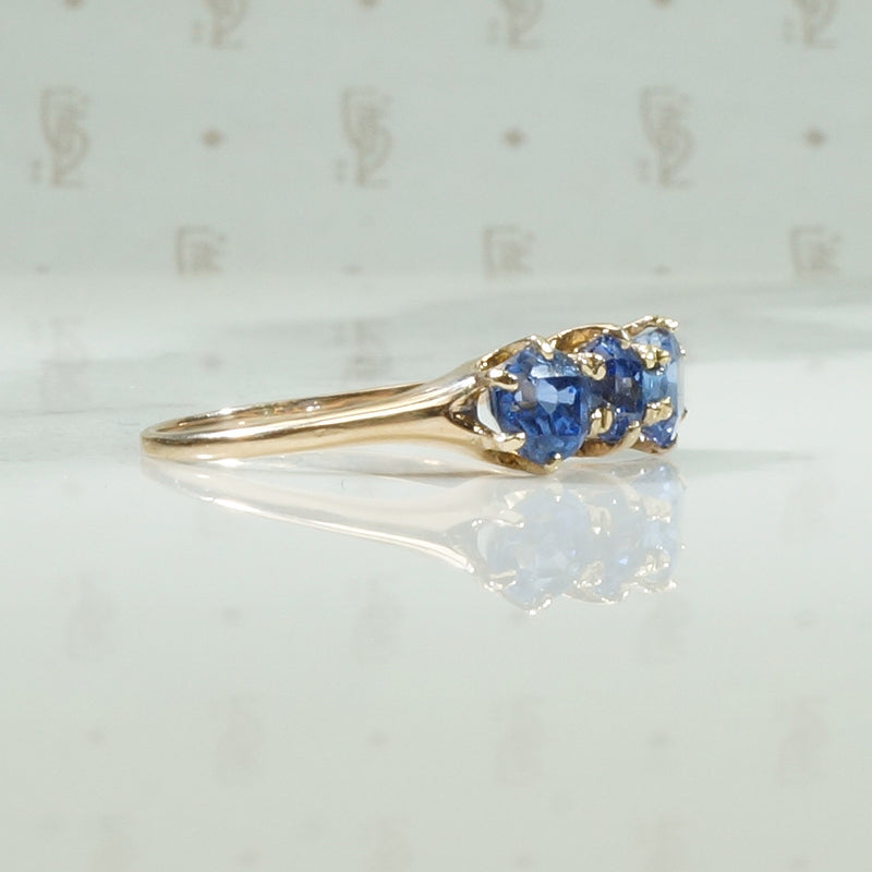 Antique Ring with Stunning Sapphires