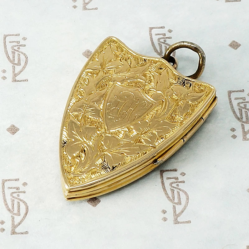 Shield Locket with Bloodstone and Engraved Ivy