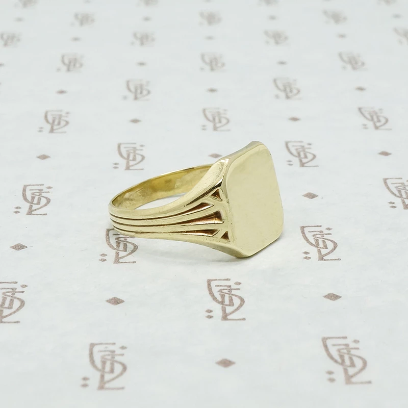 larter and sons 14k green gold signet ring side view